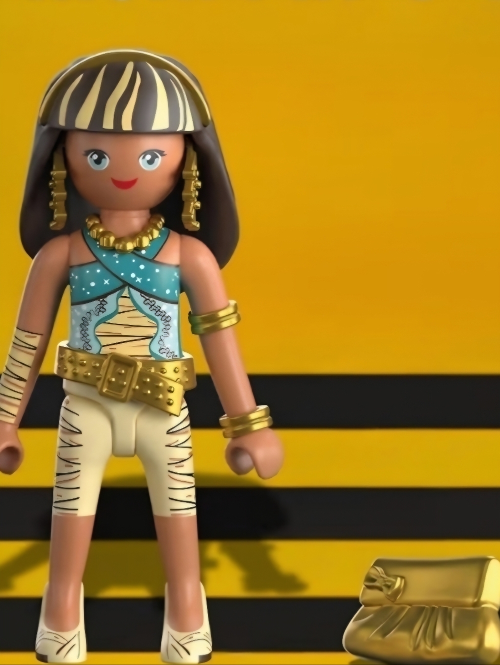 🧩♡Monster High Cleo de Nile figure - Gold, Teal & Black